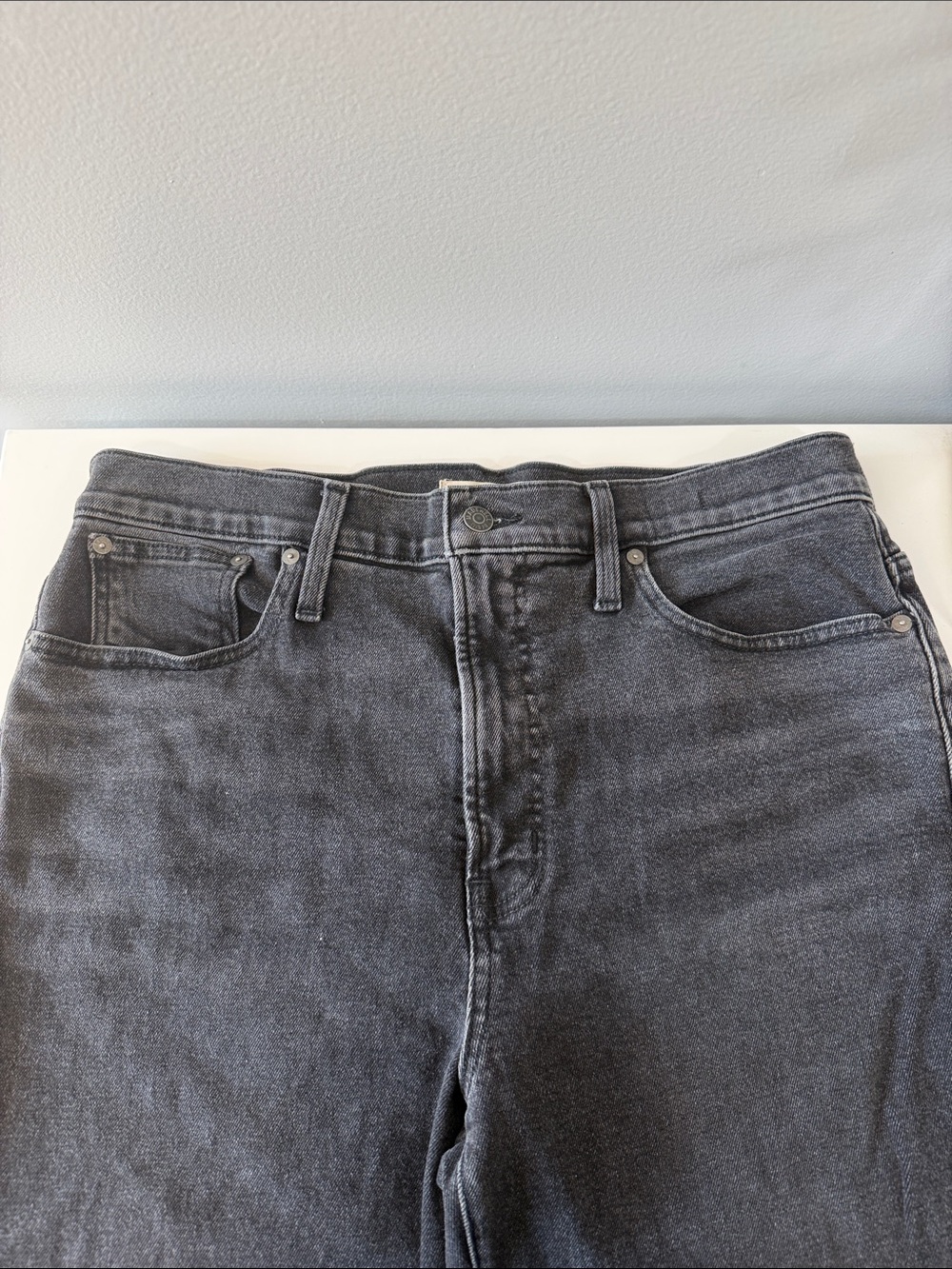 Madewell Straight Leg Jeans in Washed Black